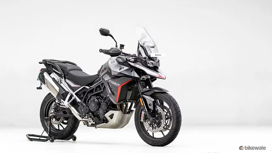 Triumph Tiger 900 Right Front Three Quarter