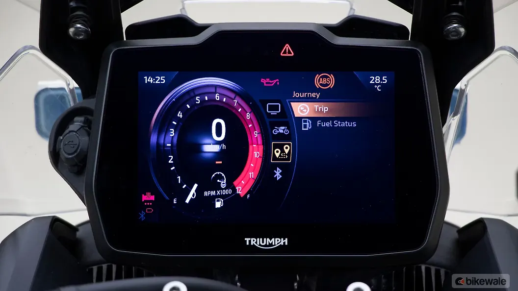 ट्रायम्फ़ टाइगर 900 ट्रिप मीटर