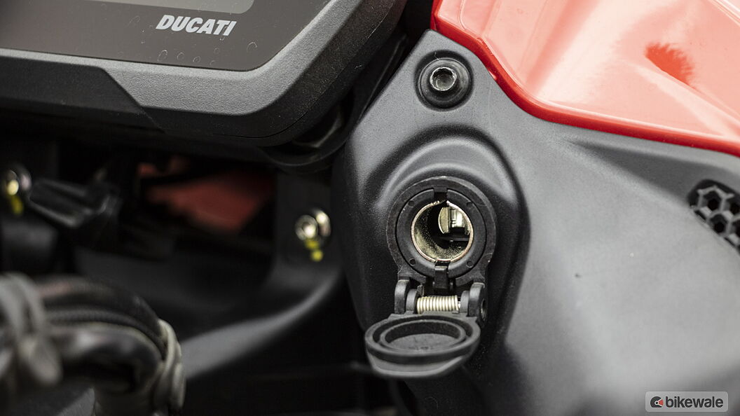 Ducati Multistrada V4 USB Port