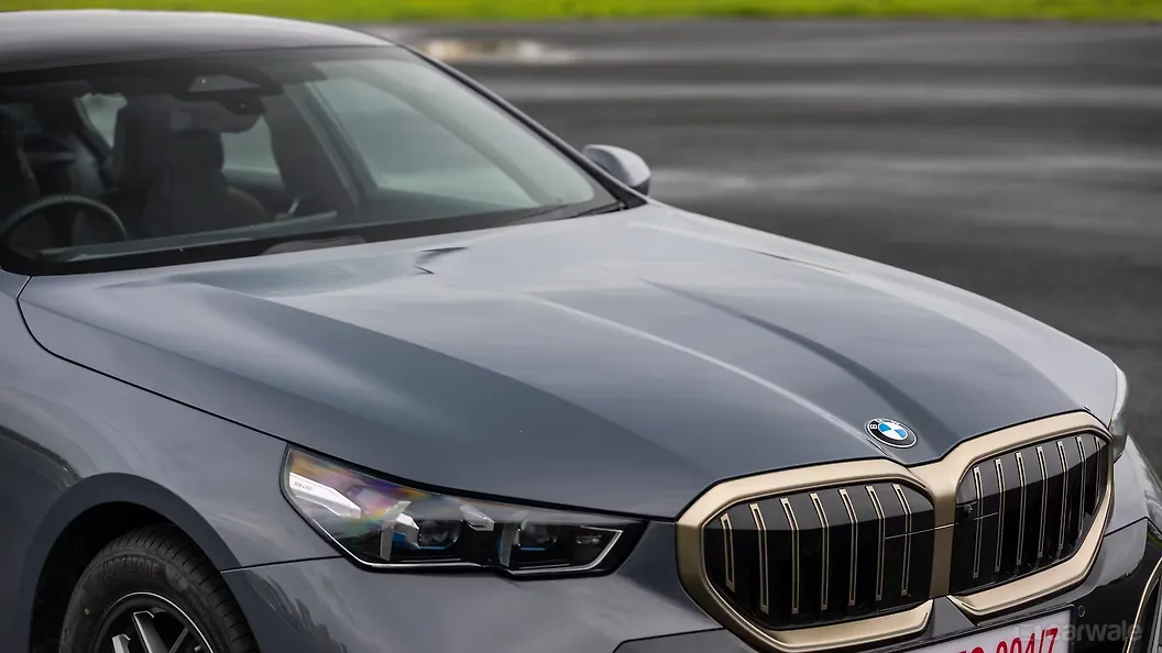BMW 5 Series Closed Hood/Bonnet