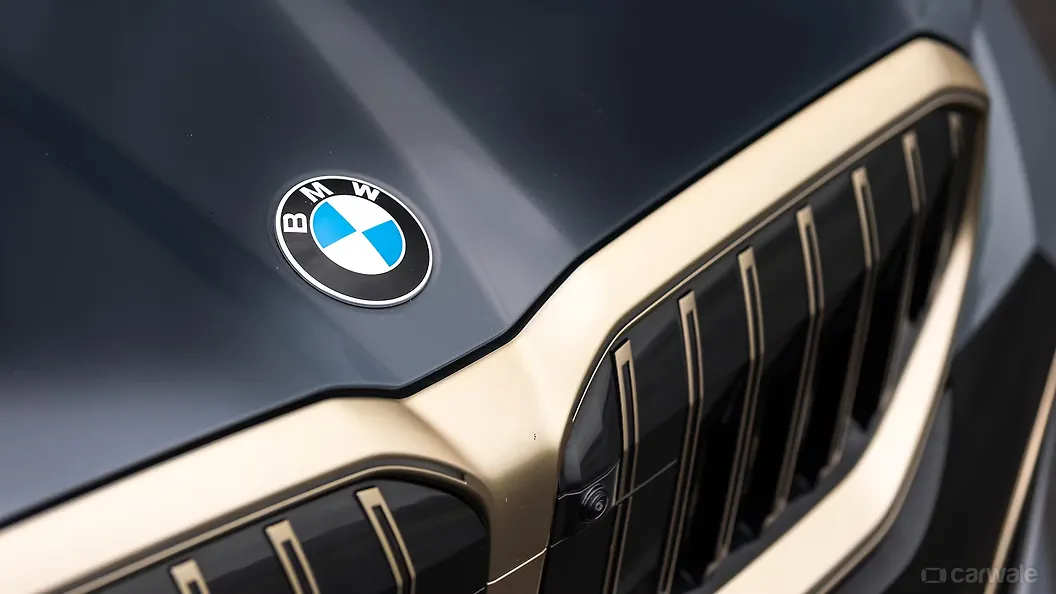 BMW 5 Series Front Logo