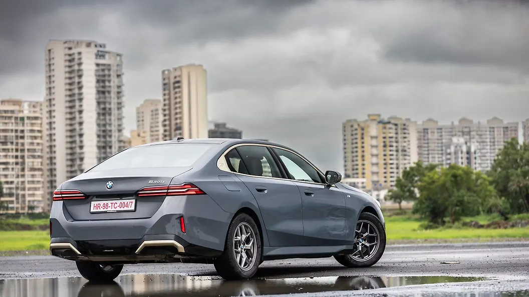 BMW 5 Series Right Rear Three Quarter