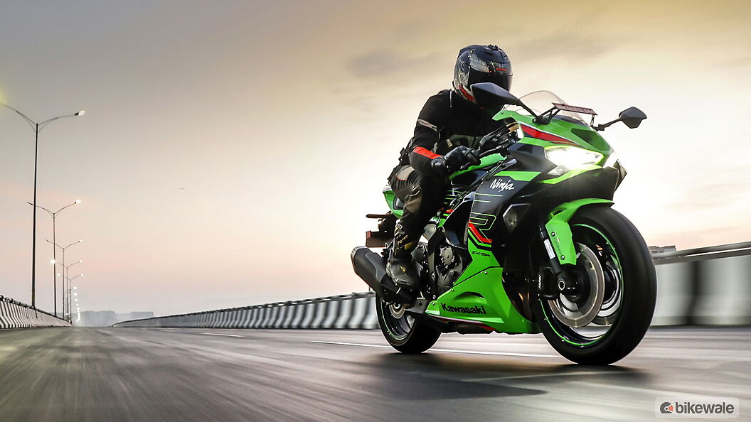 Kawasaki Ninja ZX-6R Rear View Image – BikeWale