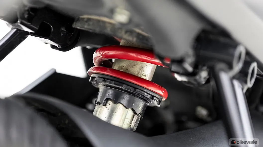 Bajaj Pulsar N125 Rear Suspension Spring Preload Setting Image – BikeWale