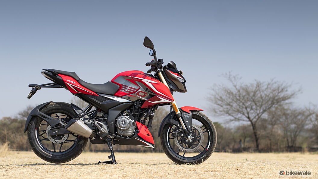 Bajaj Pulsar N250 Image