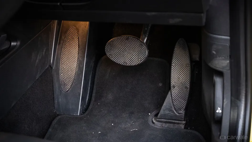 मिनी कूपर पेडल्स/पैर कंट्रोल्स