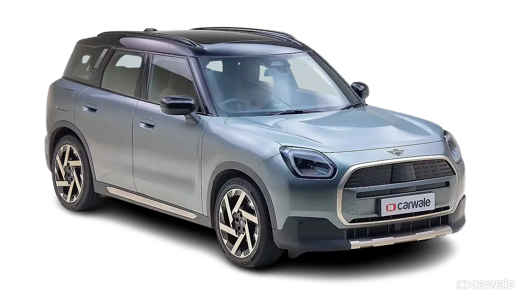 मिनी कंट्रीमैन इलेक्ट्रिक ठीक सामने तीन चौथाई