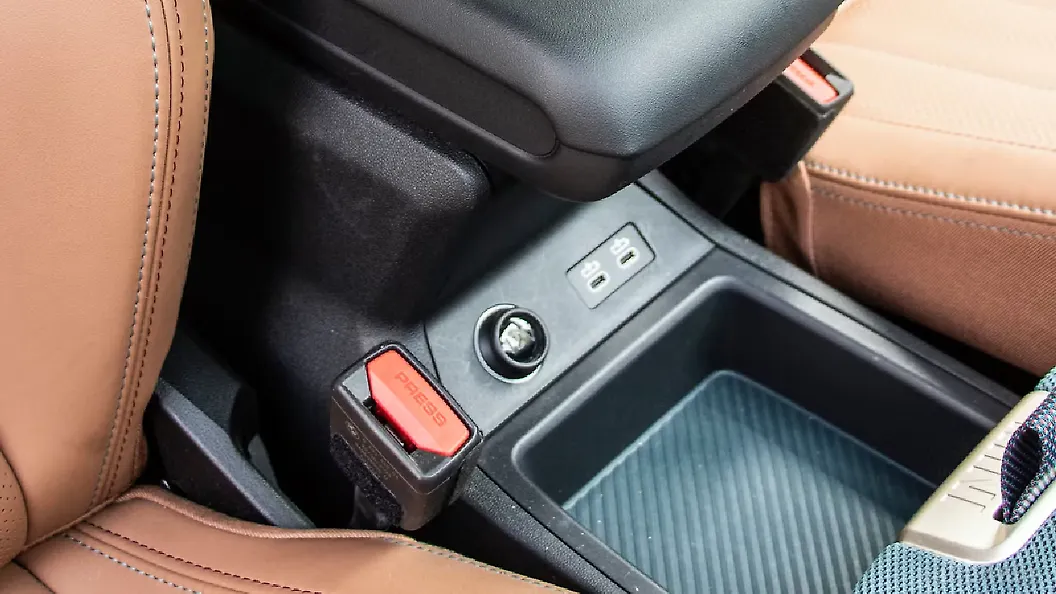 Mini Countryman Electric USB Port/AUX/Power Socket/Wireless Charging