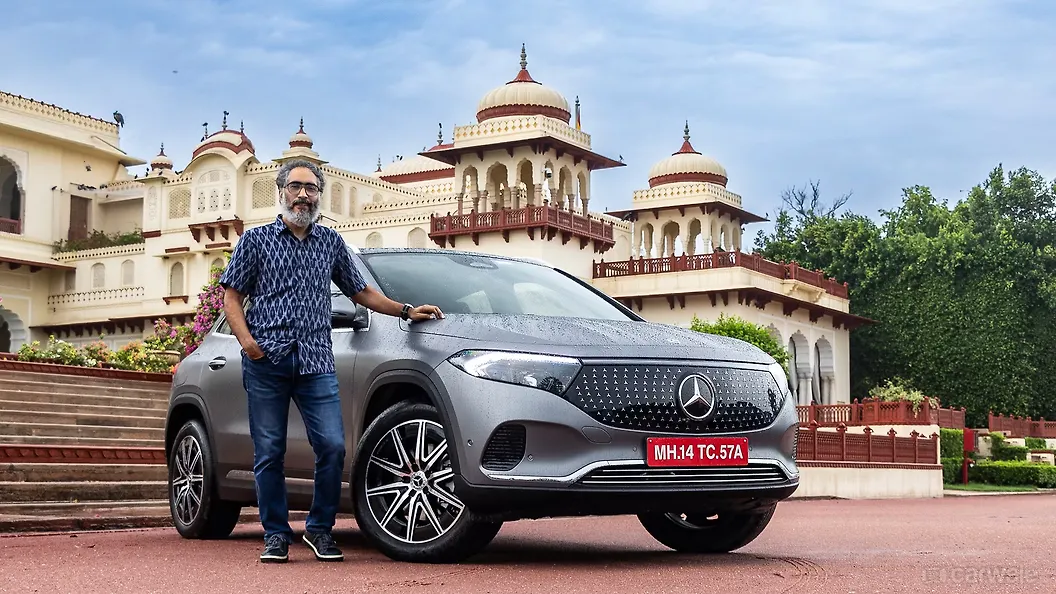 Mercedes-Benz EQA Right Front Three Quarter