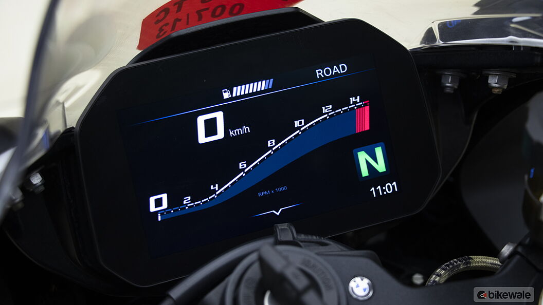 BMW S 1000 RR TFT / Instrument Cluster Image – BikeWale