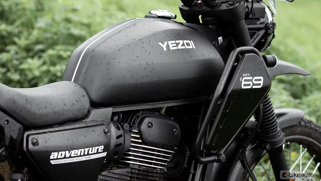 Yezdi Adventure Fuel Tank Image BikeWale