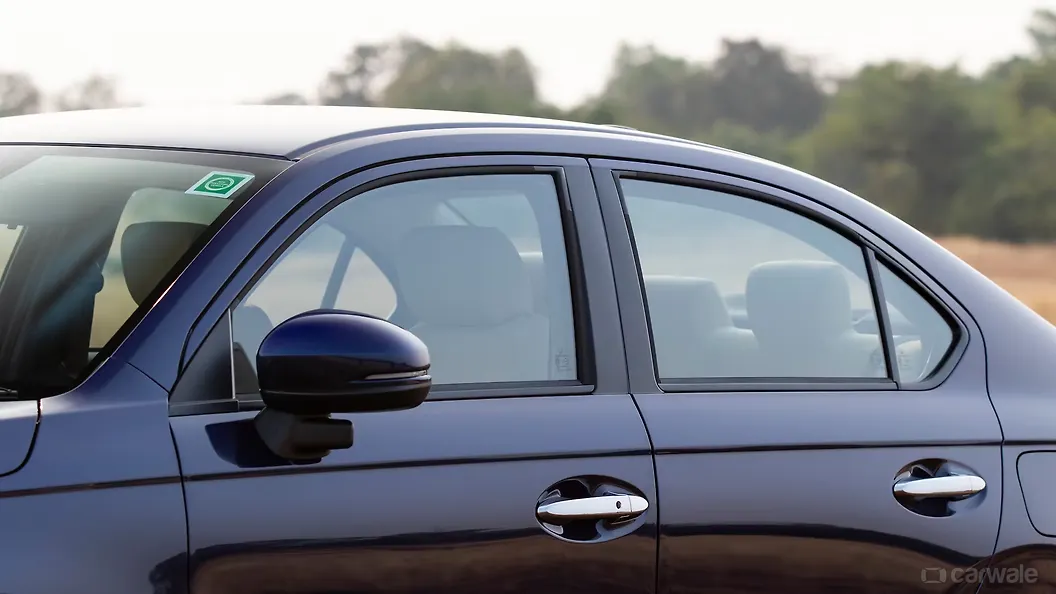 Honda Amaze Side Glass Housing