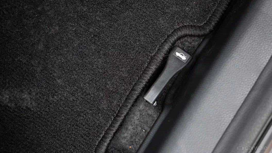 Honda Amaze Bonnet/Hood release