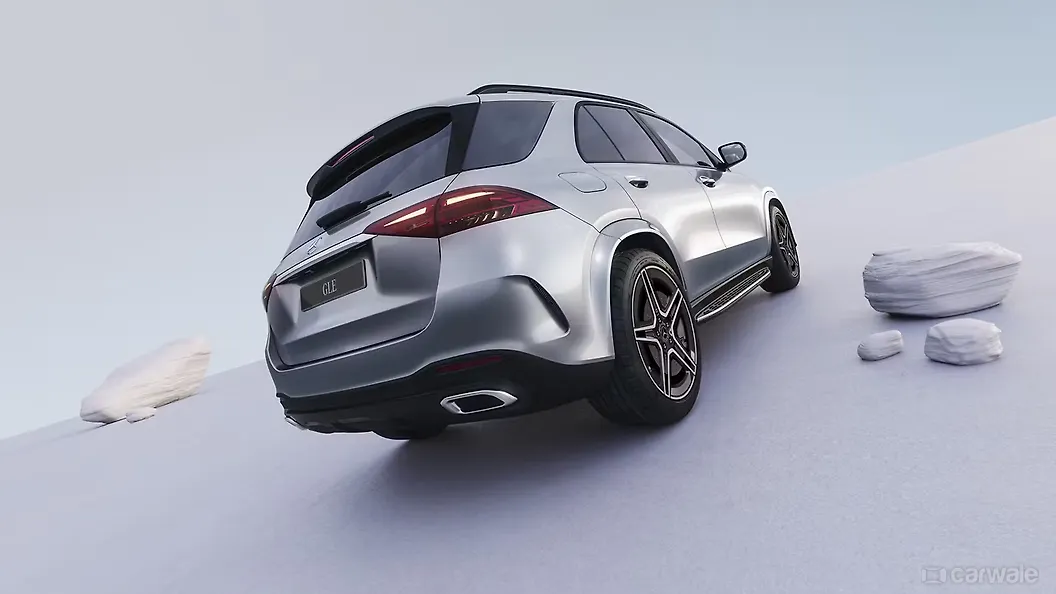 Mercedes-Benz GLE Right Rear Three Quarter