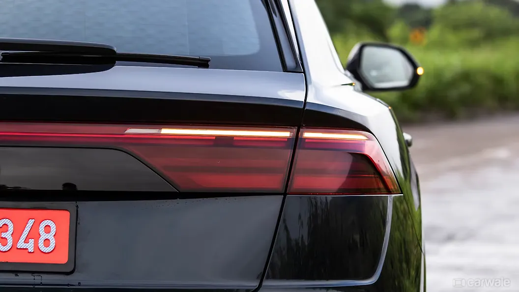 ऑडी Q8 टेल लाइट / टेल लैंप