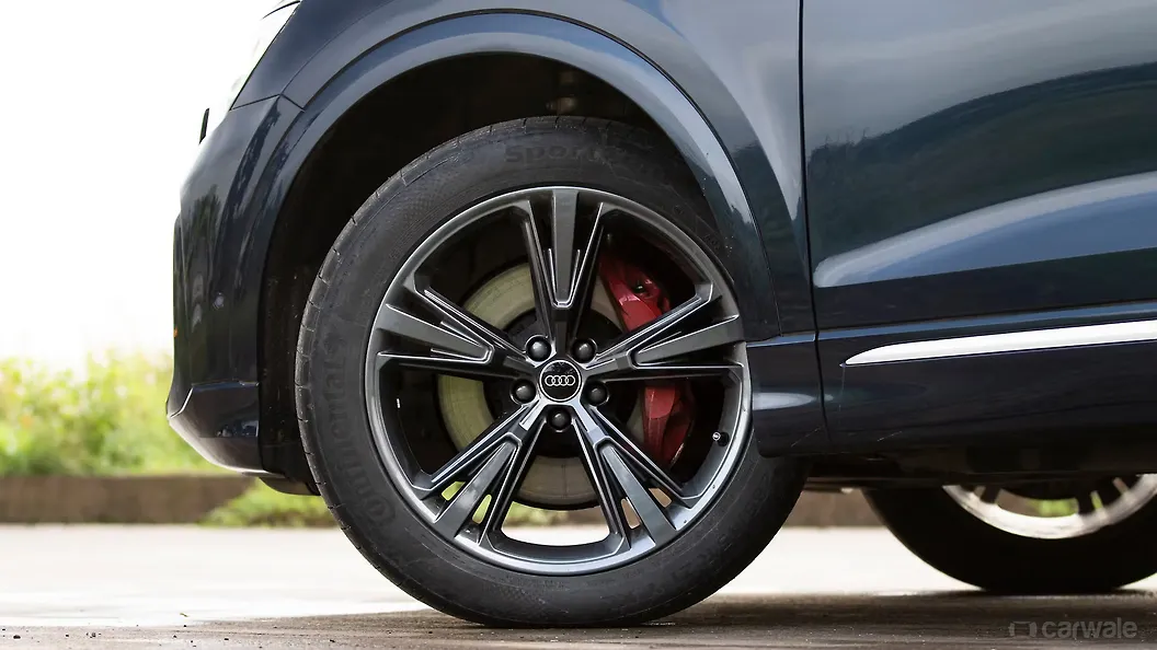 ऑडी Q8 व्हील