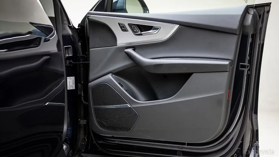 Audi Q8 Front Right Door Pad