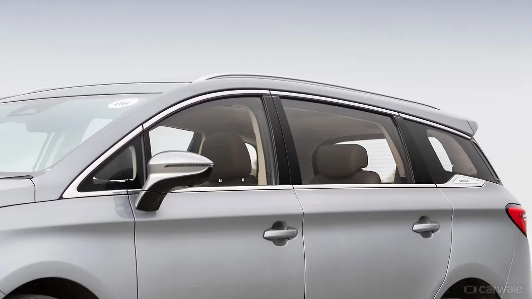 BYD eMax 7 Side Glass Housing BYD eMax 7 Side Glass Housing