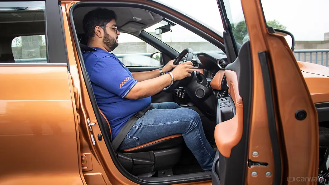 Magnite Front View Image, Magnite Photos in India CarWale