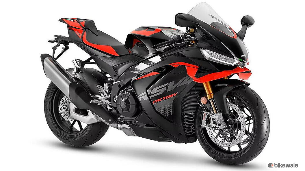 Aprilia RSV4 1100 Factory Right Front Three Quarter Image – BikeWale