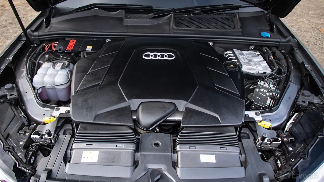 ऑडी q7 इंजन शॉट