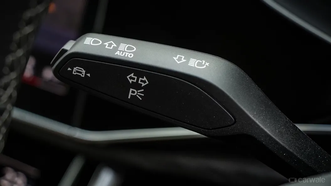 ऑडी q7 हेडलाइट स्टॉक