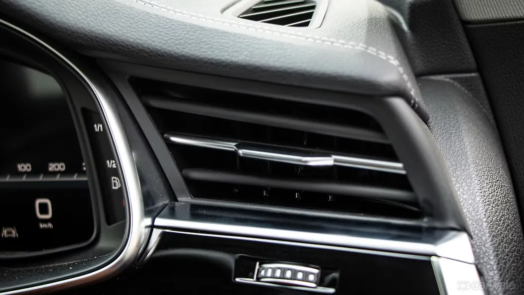 ऑडी q7 राइट साइड एयर वेंट