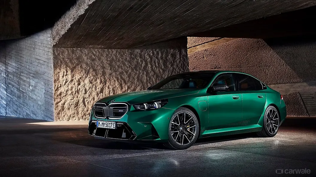 BMW M5 Left Front Three Quarter