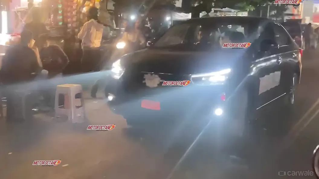 Honda Amaze Left Front Three Quarter