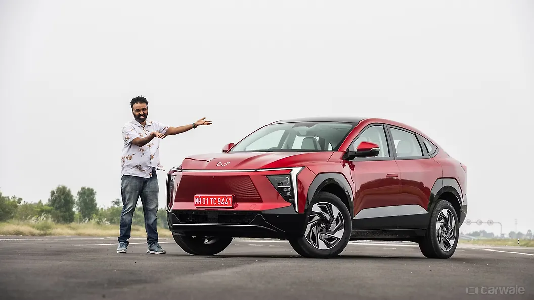 Mahindra XEV 9e Right Front Three Quarter