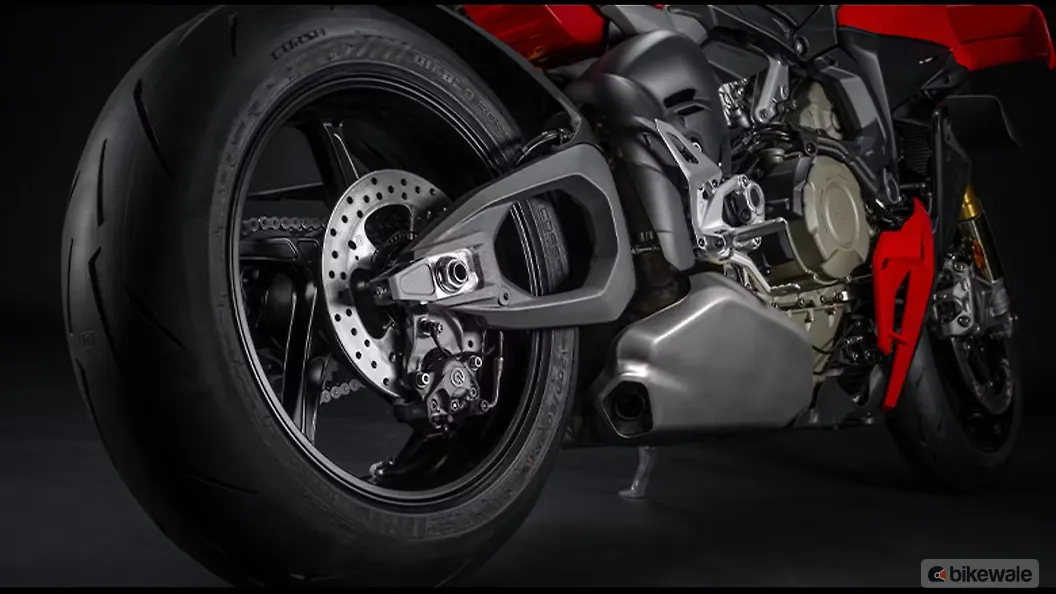 Ducati Streetfighter V4 [2024] Rear Wheel Image – BikeWale