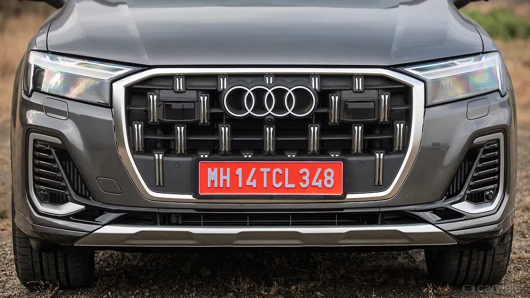 ऑडी q7 ग्रिल्ल
