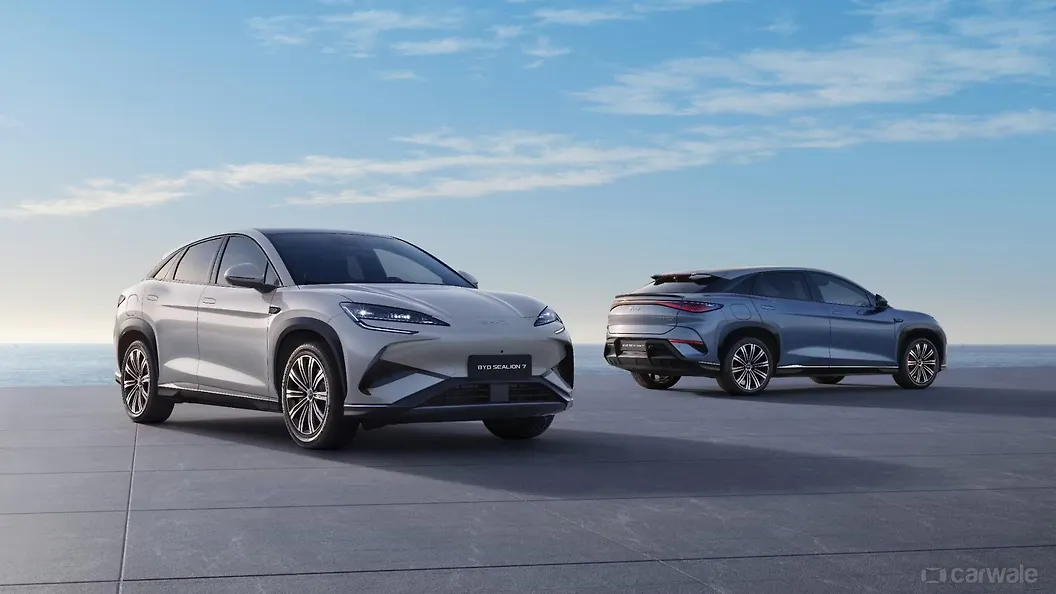 BYD Sealion 7 Left Front Three Quarter