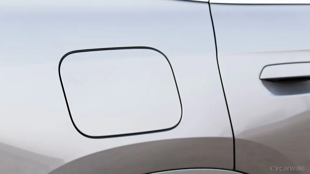 BMW iX1 LWB Closed Fuel Lid