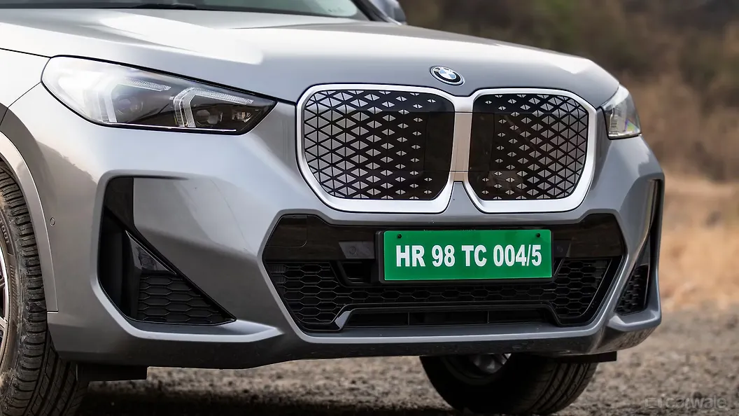 BMW iX1 LWB Grille