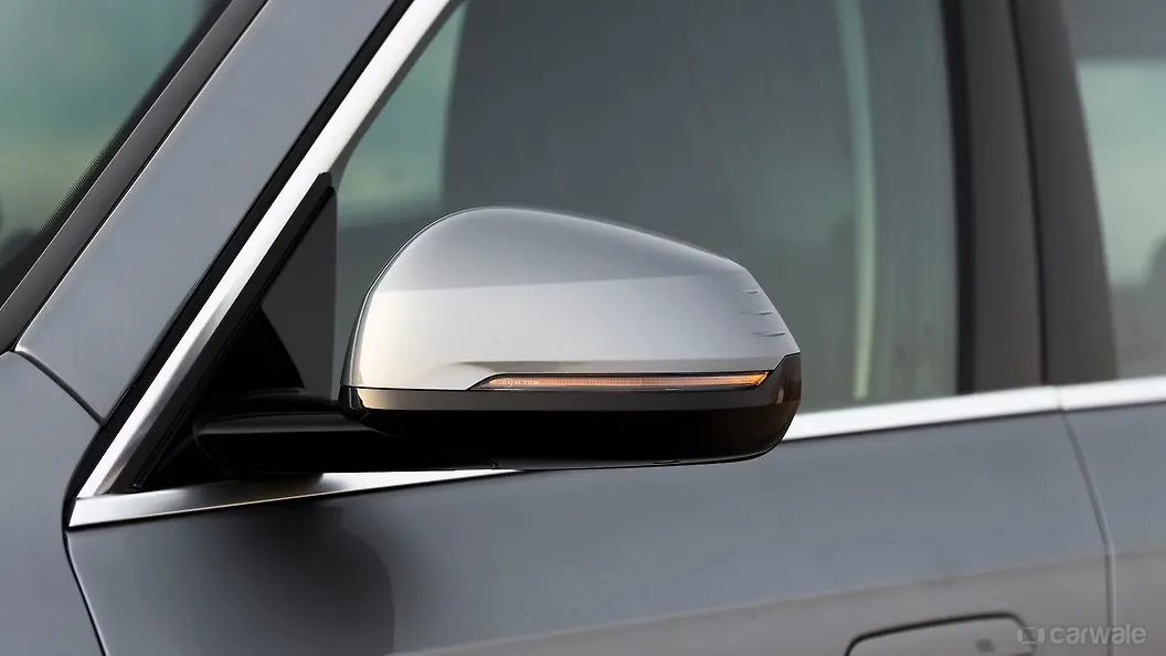 BMW iX1 LWB ORVM Blinker