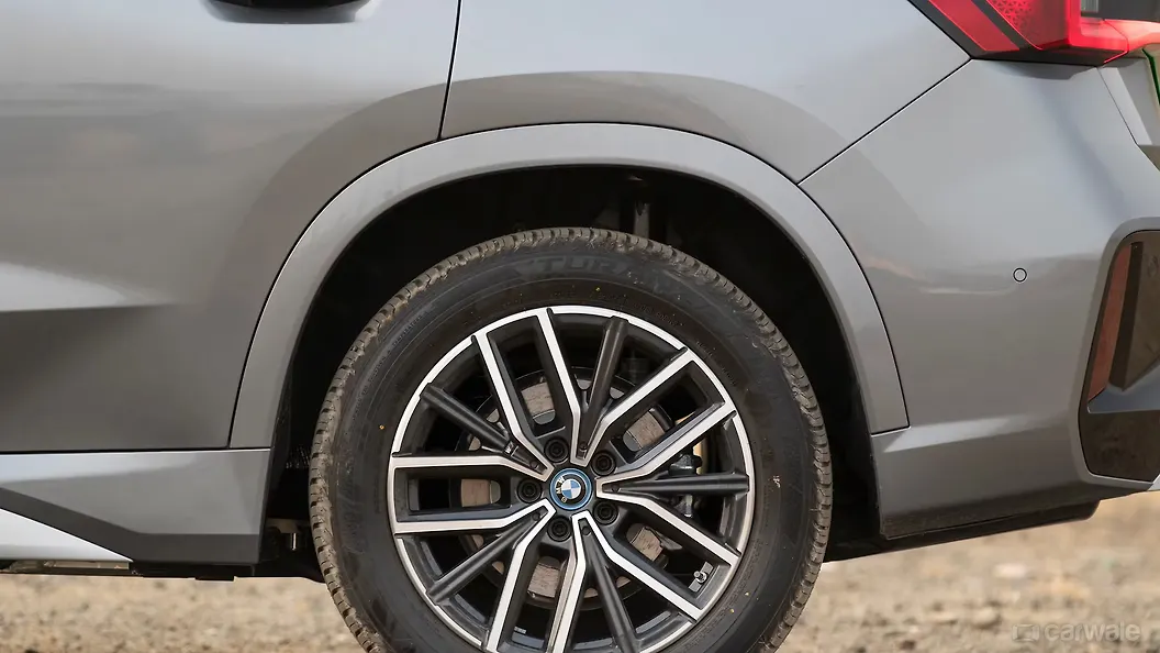 BMW iX1 LWB Rear Fender