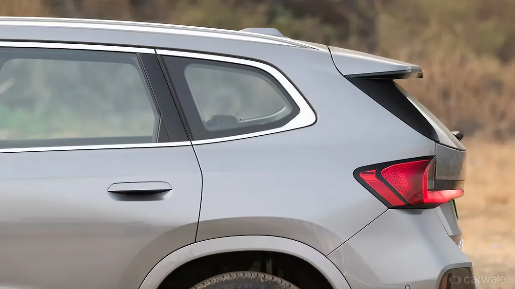 BMW iX1 LWB Rear Quarter Glass