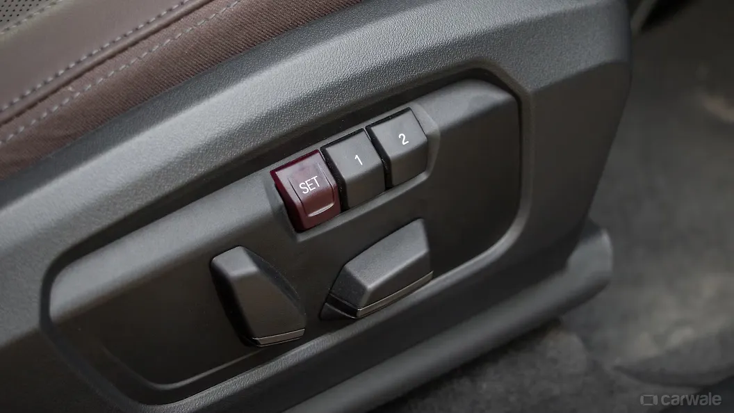 BMW iX1 LWB Seat Memory Buttons