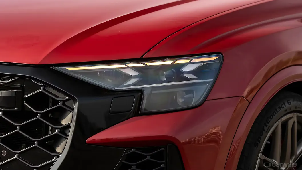 Audi RS Q8 Performance Blinker