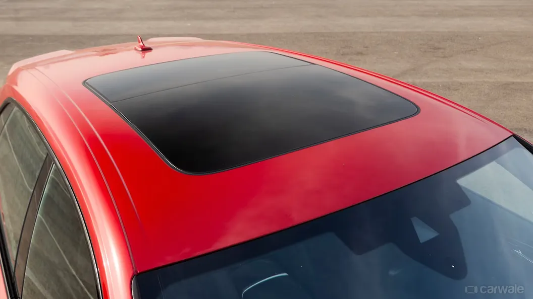 Audi RS Q8 Performance Car Roof