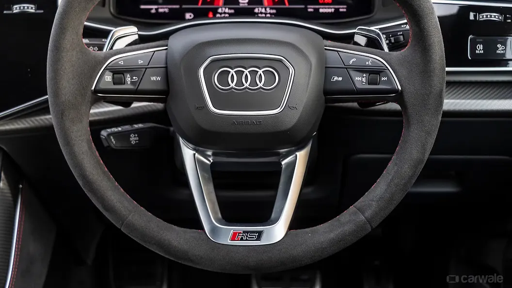 ऑडी RS Q8 परफ़ॉर्मेंस हॉर्न बॉस