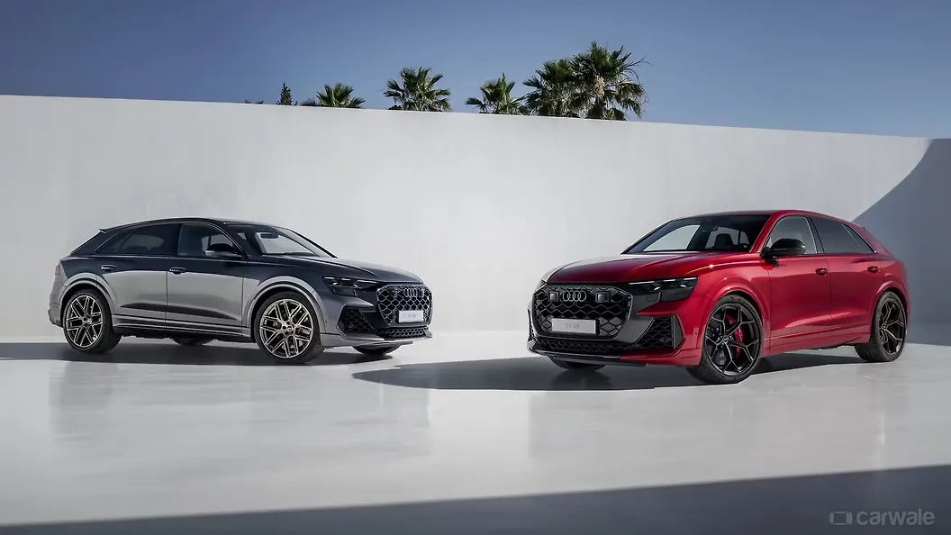 Audi RS Q8 Performance Right Front Three Quarter