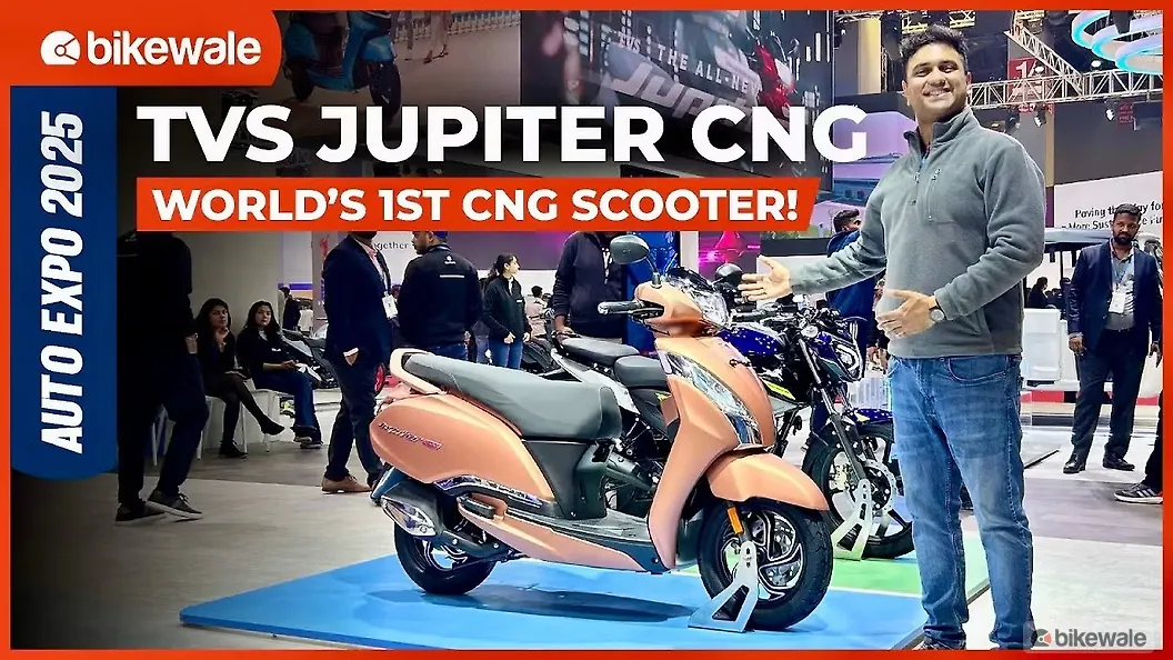 TVS Jupiter CNG Right Front Three Quarter