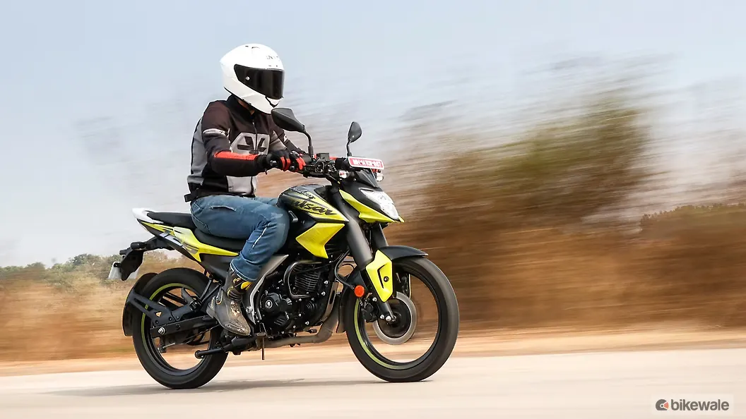Bajaj Pulsar N125 Right Side View