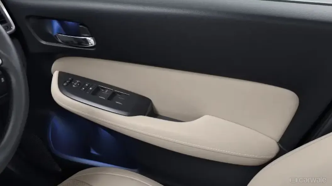 होंडा सिटी फ्रंट राइट डोर पैड