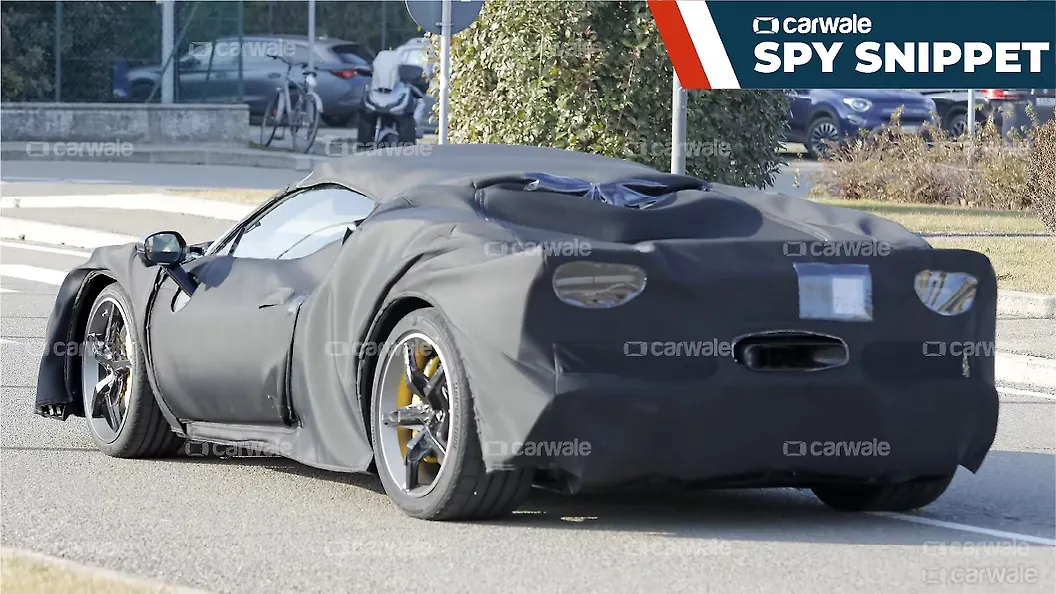 फ़रारी 296 जीटीबी लेफ्ट रियर थ्री क्वार्टर