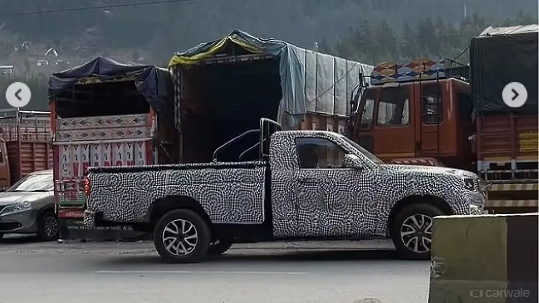 Mahindra Global Pik Up Left Side View