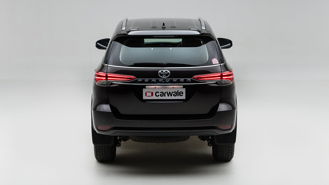 Toyota Fortuner Images, Interior & Exterior Photo Gallery - CarWale