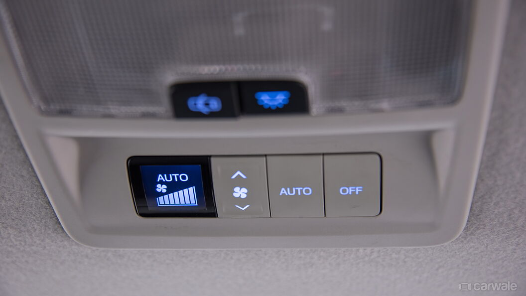 Toyota Fortuner [2016-2021] Second Row AC Controls